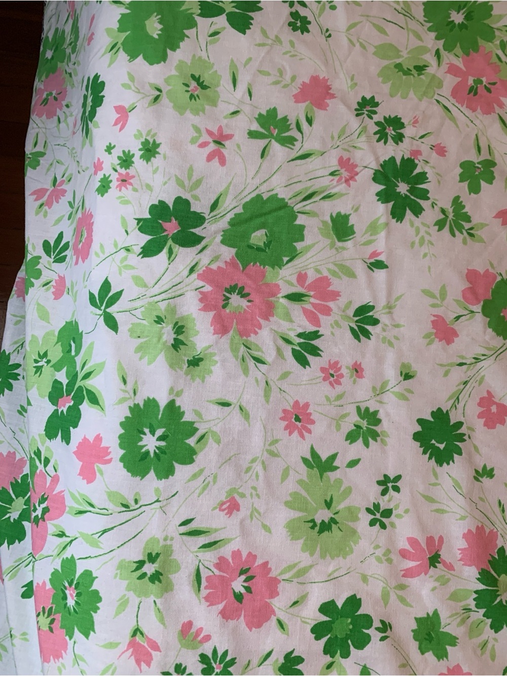 Super cute Shades of Green & Pink Floral Flat Sheet - TWIN
